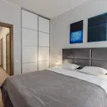 Premier 2Bd Old Town Apartment