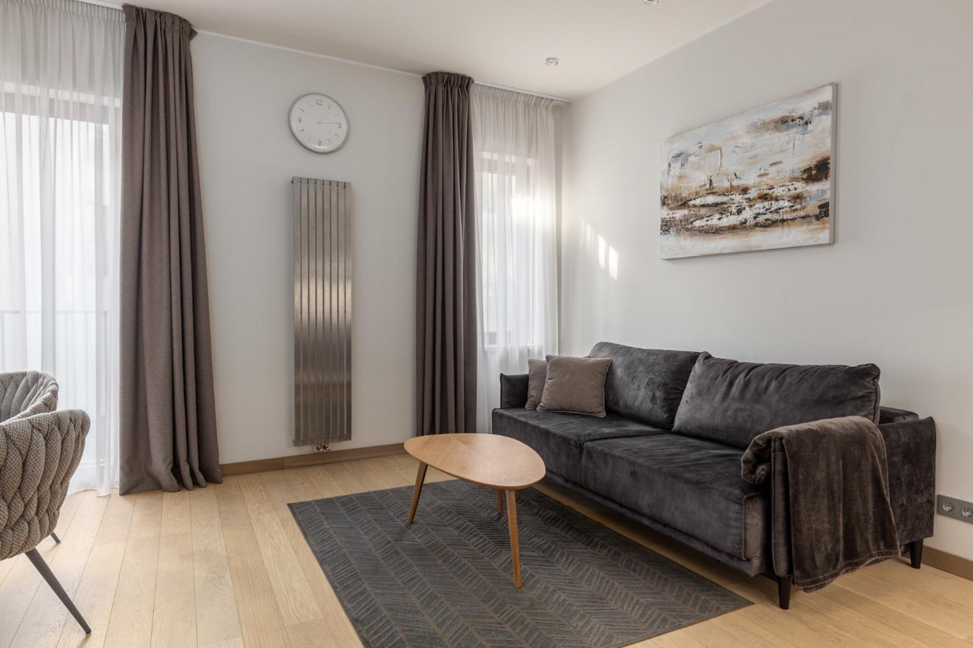 Premier 2bd Old Town